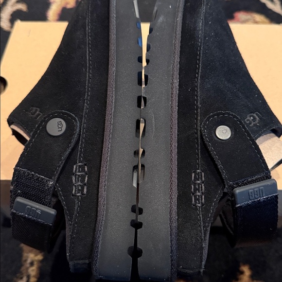 Ugg Golden Star clogs sz 7 medium new - Picture 3 of 7